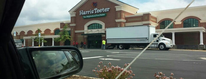Harris Teeter is one of Ayanさんのお気に入りスポット.