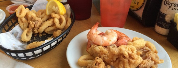 A-J's Dockside Restaurant is one of Savannah/Tybee Island.