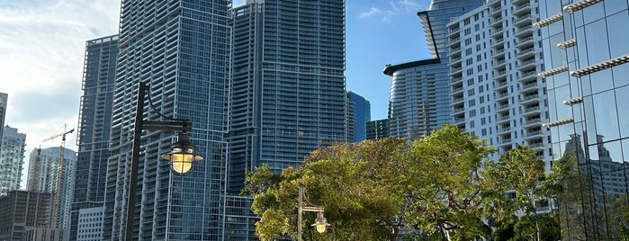Brickell Key Jogging Trail is one of Miami To Do.