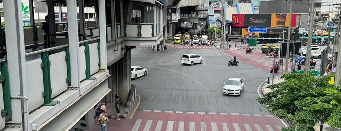 Asoke Intersection Sky Walk is one of All-time favorites in Thailand.