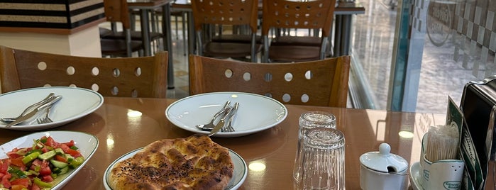 Güvenç Konyalı Etli Ekmek is one of Istanbul Pide , Lahmacun & Börek.