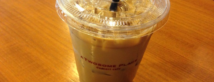 A TWOSOME PLACE is one of 먹고마시자!!.