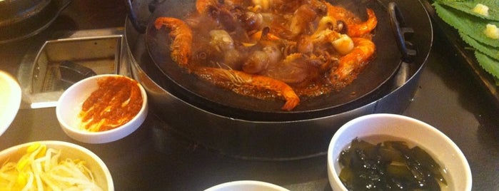 알쌈쭈꾸미 신촌 is one of easy 서대문구(충정로역,신촌역,이대역).