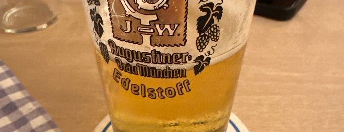 Zollpackhof is one of Beer Gardens.