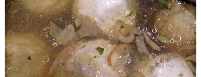 Bakso Keju Mas Dino is one of Arieさんのお気に入りスポット.