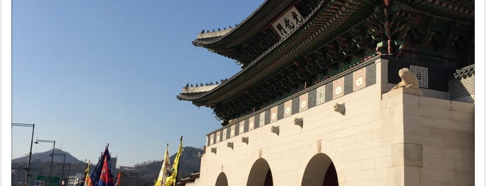 Gyeongbokgung Palace is one of Lieux qui ont plu à Arie.