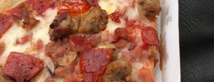 Sbarro is one of Anthonyさんのお気に入りスポット.
