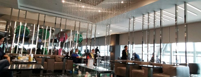 EVA Air (BR) Evergreen Lounge is one of Tempat yang Disukai Liftildapeak.