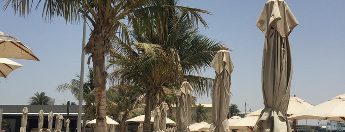 Jumeirah Private Beach is one of Orte, die Jono gefallen.