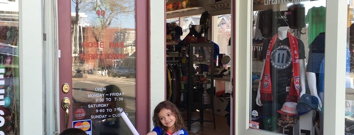 Village Soccer Shop is one of สถานที่ที่บันทึกไว้ของ Kimmie.