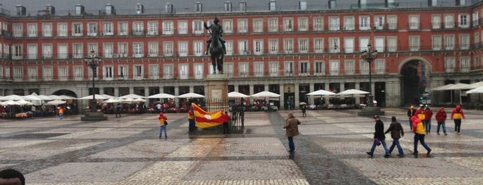 Plaza Mayor is one of Locais curtidos por Sevket.