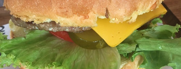 Zilli Öküz Homemade Burger is one of Lieux qui ont plu à MUTLU.