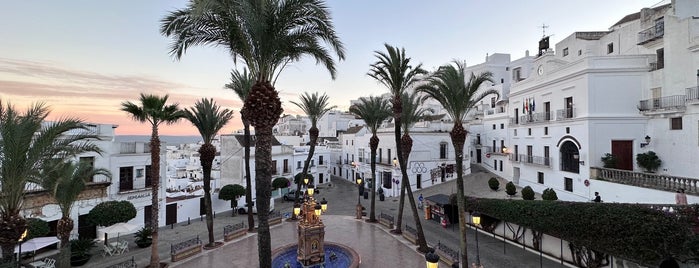 Plaza de España is one of Andalusië 2019.