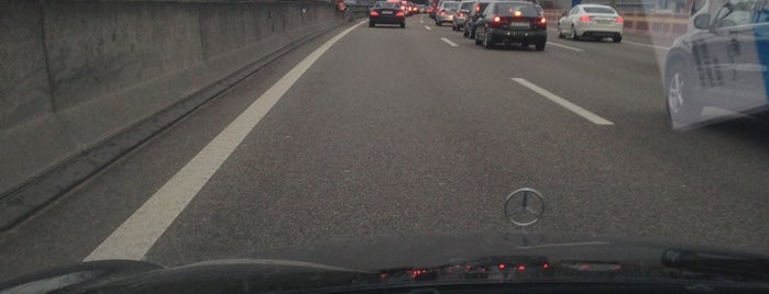 E35 to Basel is one of Posti che sono piaciuti a Meshari.