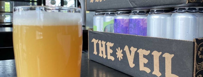 The Veil Brewing Co. - Railroad District is one of Brandonさんのお気に入りスポット.