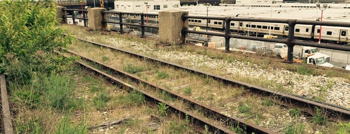 High Line is one of Locais curtidos por Huaisi.