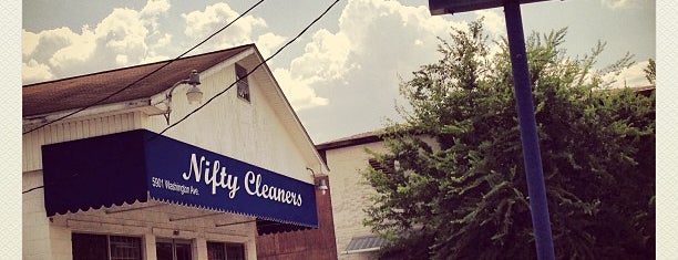 Nifty Cleaners is one of Lugares guardados de Mario.