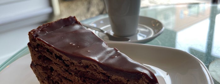 O Melhor Bolo de Chocolate do Mundo is one of Cafés.
