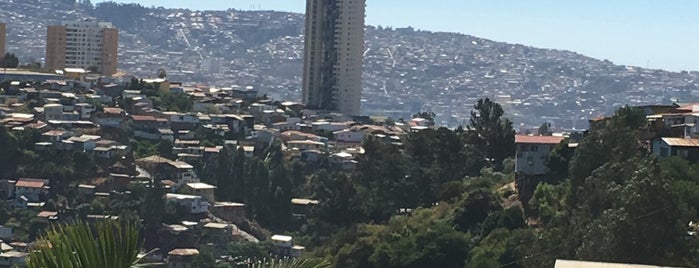 Cerro Los Placeres is one of V Región.