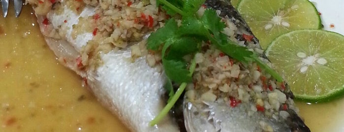 มารีน่า ฮ่องกง is one of 24 Hrs Eatery.