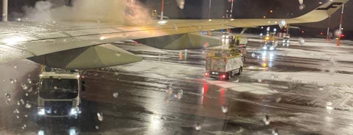 Remote De-icing Area is one of Finland فنلندا.