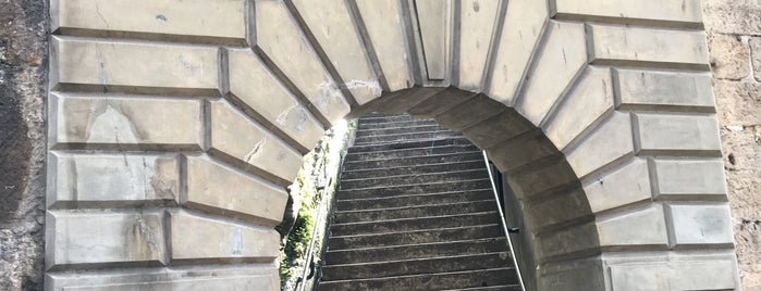 Argyle Stairs is one of Tempat yang Disukai Dave.
