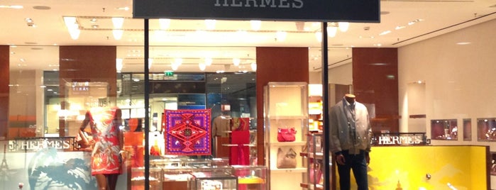 Hermès is one of Lugares favoritos de cdubtpa.