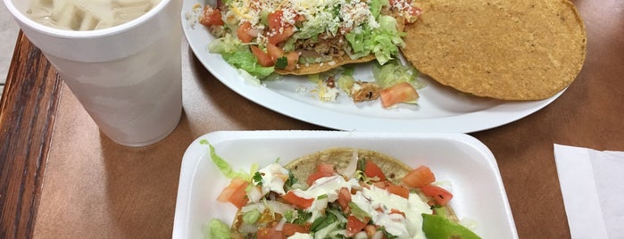 Mauricio's Mexican & Seafood is one of Glo’s Liked Places.