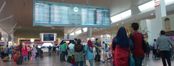 Kuala Lumpur International Airport (KUL) Terminal 2 is one of Oh! Mediaさんの Tip.