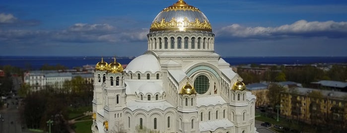 Kronstadt Naval Cathedral is one of Lugares favoritos de Катя.