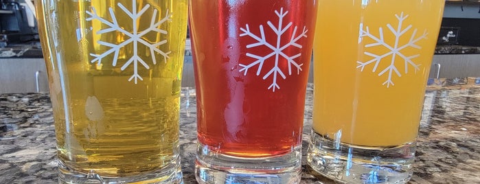 Snowbank Brewing is one of Locais curtidos por Diane.