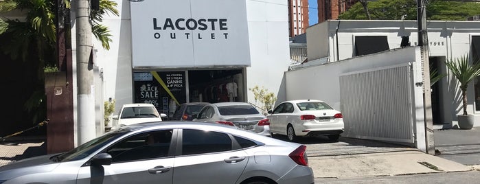 Lacoste Outlet is one of Perto de casa.