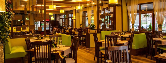 Restaurant Riviera is one of Синая, Румыния.
