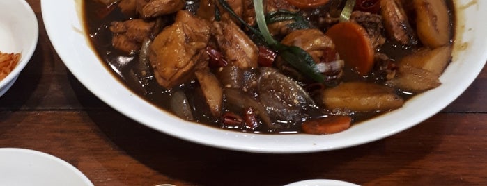 봉추(鳳雛)찜닭 is one of 봉추(鳳雛)찜닭.