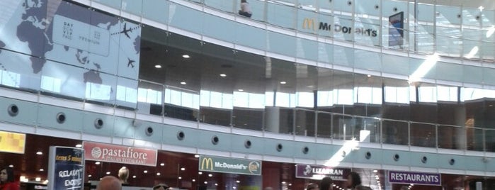 Terminal 1 is one of Lieux sauvegardés par Fernando.