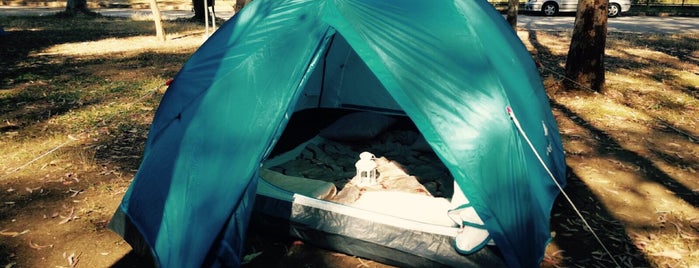 Camping Drepanos is one of สถานที่ที่ Theo ถูกใจ.