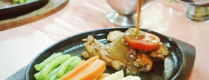 Pasadena Steak is one of Eating around Surabaya.