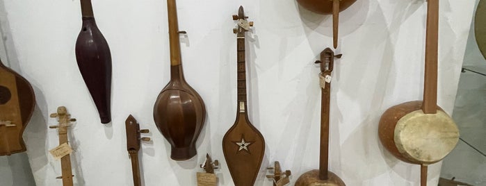 State Museum of Georgian Folk Songs and Instruments | ქართული ხალხური სიმღერის და საკრავების მუზეუმი is one of Музеи Тбилиси.