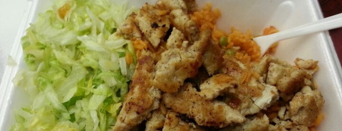Hut Fried Chicken is one of Moses : понравившиеся места.