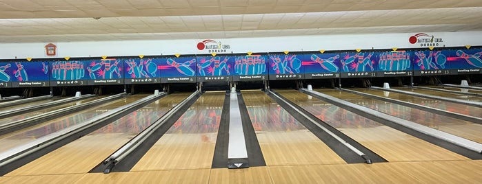 Bowling Dorado is one of Locais curtidos por Thelma.