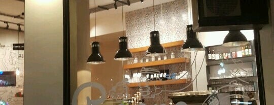 Jee-one Café | کافه ژیوان is one of สถานที่ที่บันทึกไว้ของ Nora.
