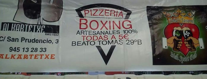 Pizzeria Boxing is one of Comida picoteo.
