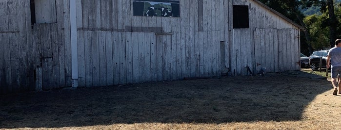 Nicasio Valley Cheese Company is one of Locais curtidos por Vihang.