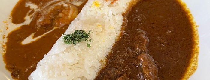 天馬 咖喱&カレーパン 伊勢佐木町店 is one of Yokohama.