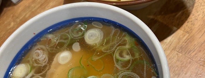 大勝軒 飯田橋 is one of 麺.