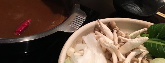 カレー鍋 伝心望 is one of 和食系食べたいところ.