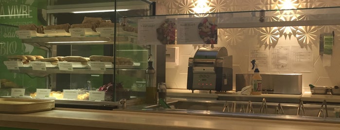 Vivalia Bistro Express is one of JulienF 님이 저장한 장소.