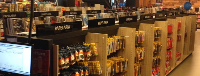 Livraria Leitura is one of สถานที่ที่ Kelvin ถูกใจ.