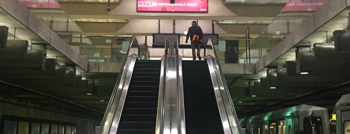 Embarcadero MUNI Metro Station is one of moonee.