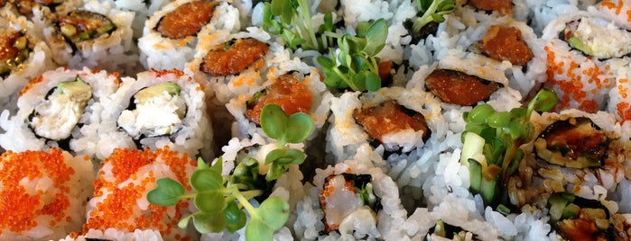 Sea Monstr Sushi is one of Posti che sono piaciuti a Field Guide.